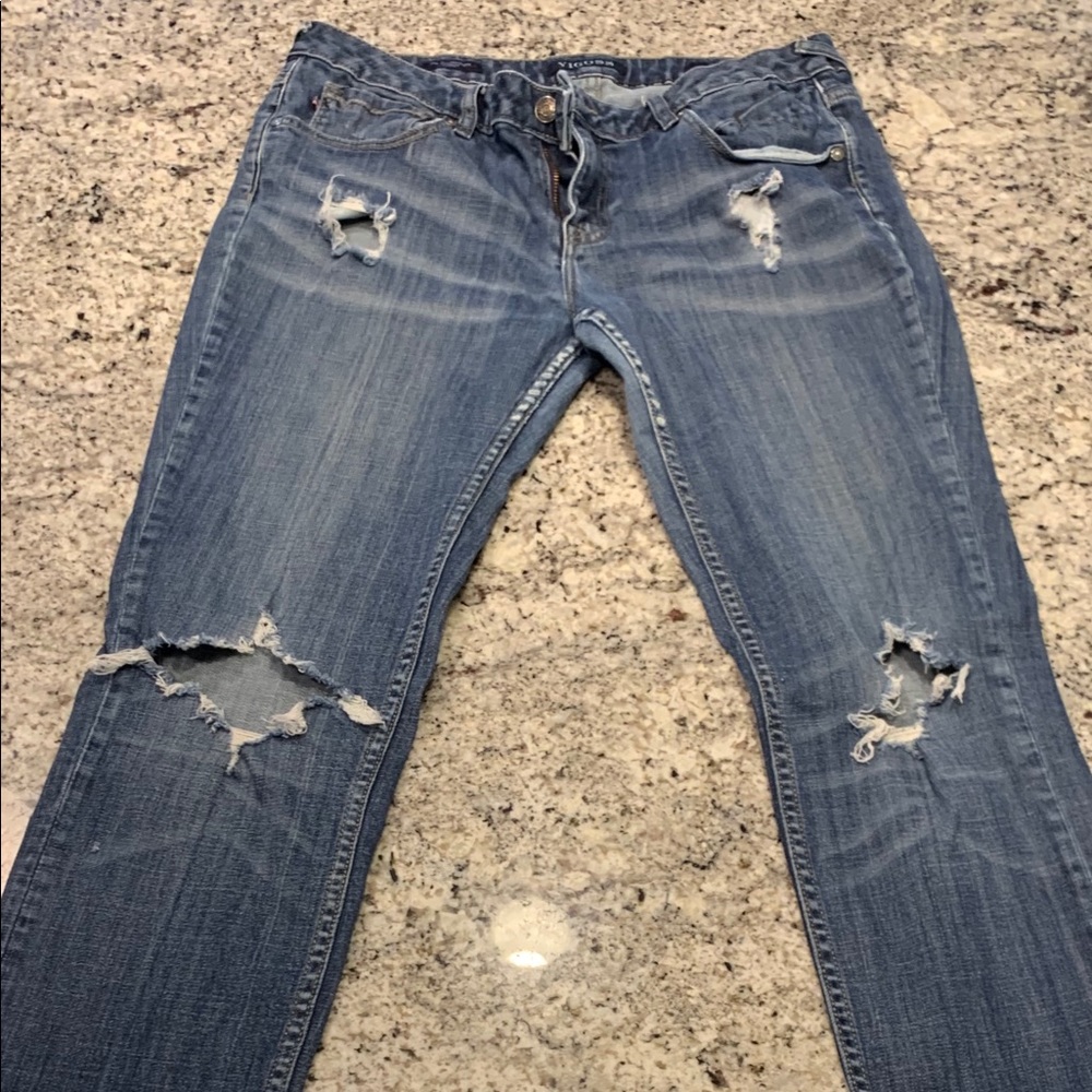 Vigoss Distressed Straight leg jeans